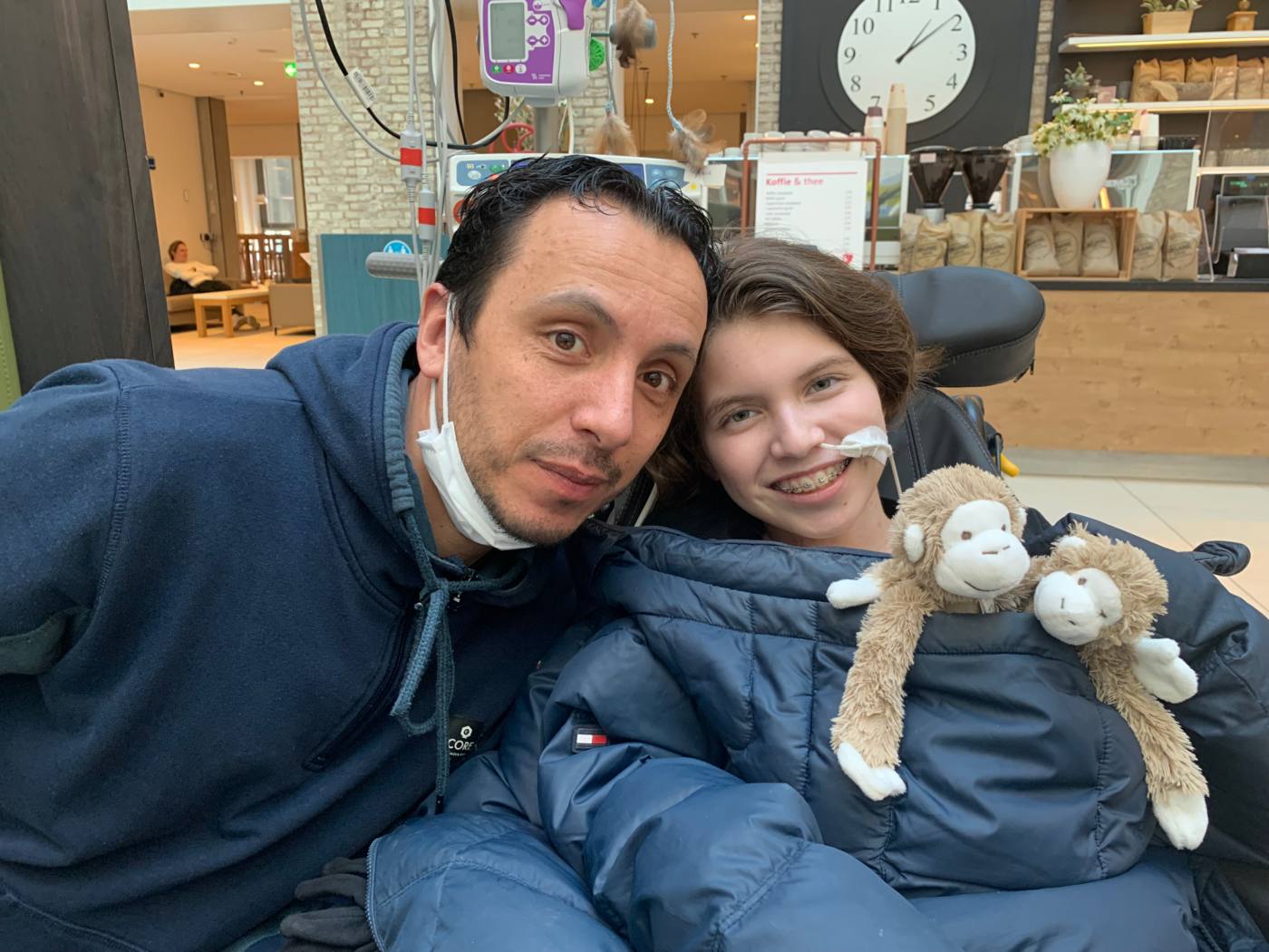 Evi met haar vader in het Ronald McDonald Huis Nijmegen